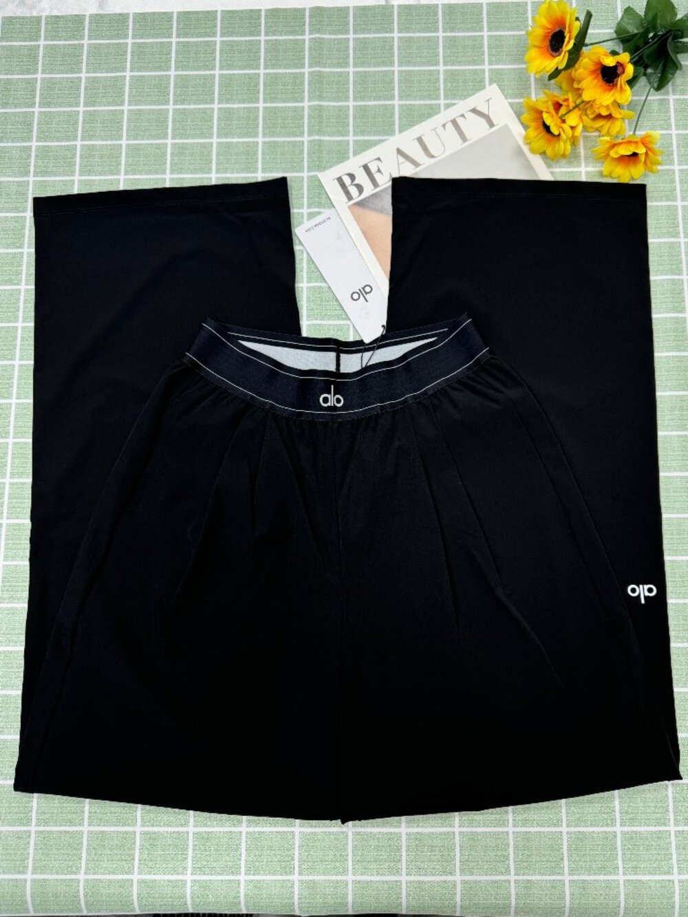 🌹 Women's Black ALO Yoga High Rise Suit Up Pants  🤭 (Regular Length) - NWT - Picture 3 of 9